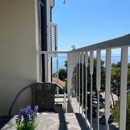 Apartment Bellissima By The Sea Makarska
