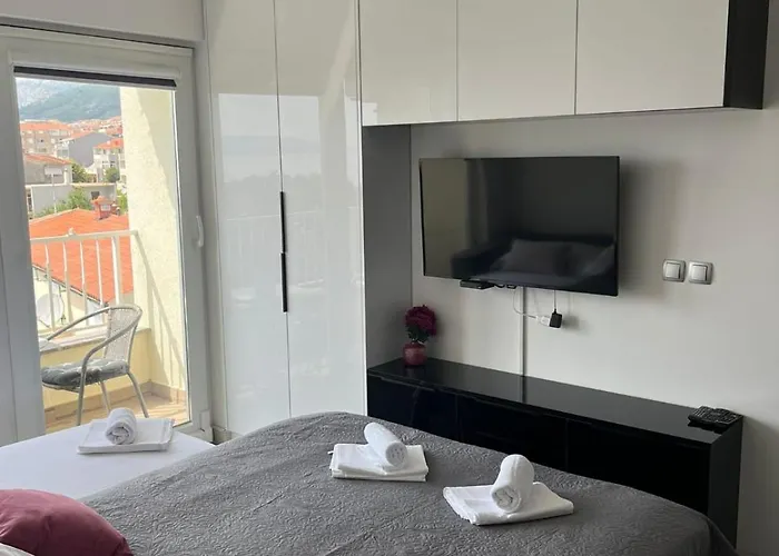 Bellissima By The Sea Макарська