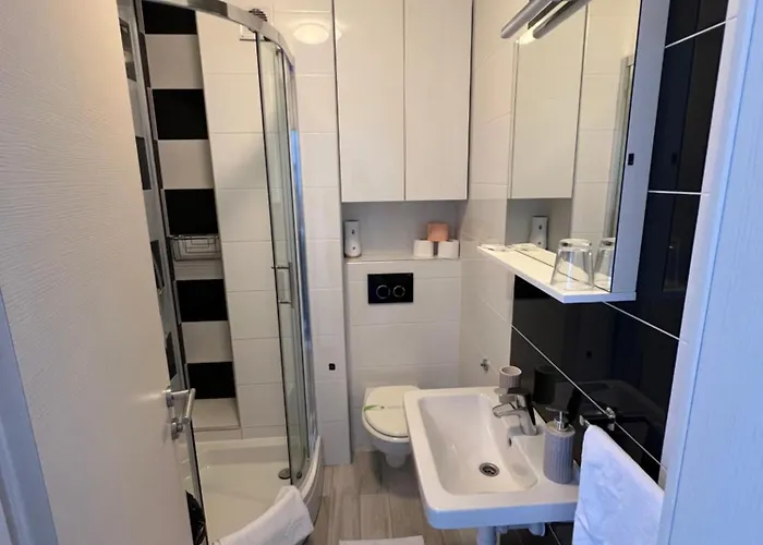 Bellissima By The Sea * Макарська