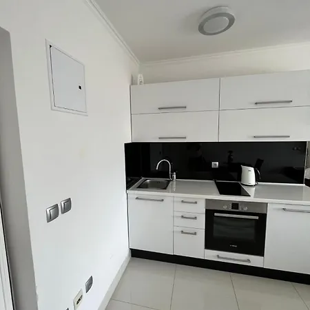 Bellissima By The Sea *