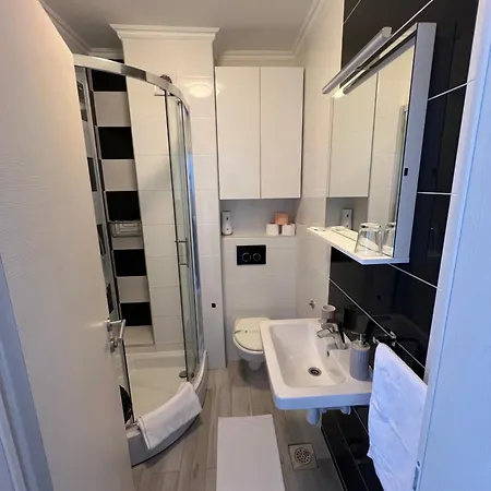 Bellissima By The Sea * 马卡尔斯卡