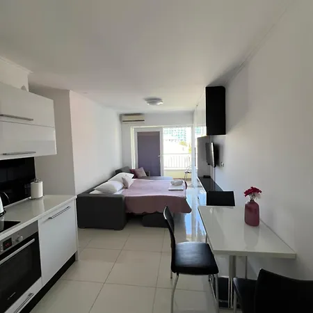 Bellissima By The Sea * Makarska