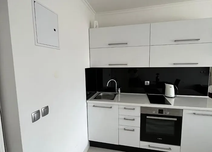 Bellissima By The Sea *