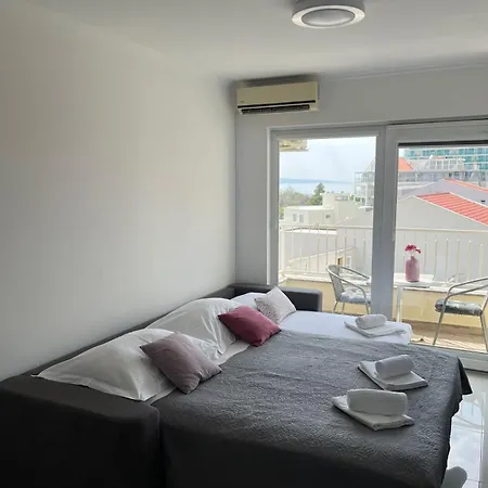 Bellissima By The Sea * Makarska