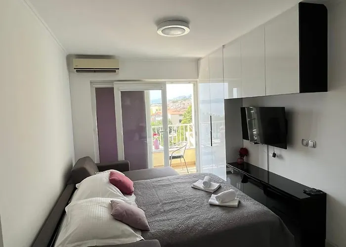 Apartment Bellissima By The Sea *