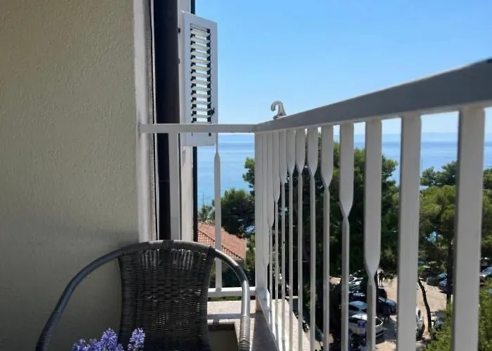 Apartment Bellissima By The Sea Makarska