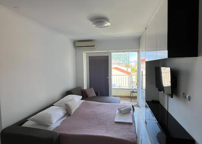 Apartment Bellissima By The Sea Makarska